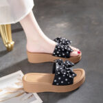 fashionable flat shoes for women